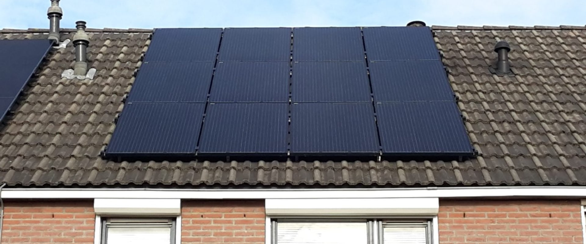 Moeten zonnepanelen zwart zijn?